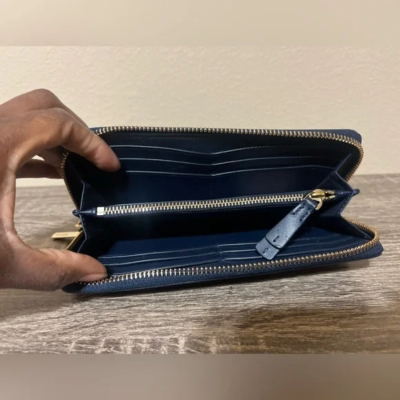 Kate Spade Navy Sylvia Lips Slim Continental Wallet - Picture 6 of 8